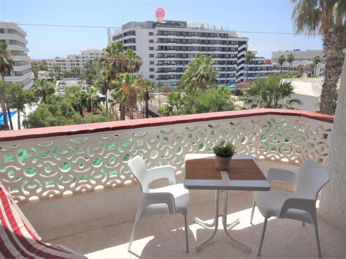 Apartment With A Large South-Facing Balcony, Sea View And Wifi In Las Americas Center Playa de las Americas  Exterior photo