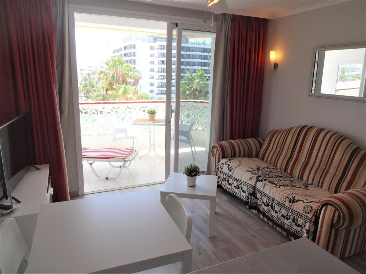 Apartment With A Large South-Facing Balcony, Sea View And Wifi In Las Americas Center Playa de las Americas  Exterior photo